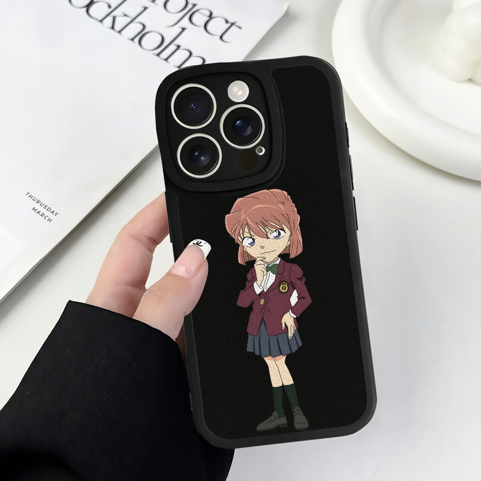 （画像用） 名探偵コナン 灰原 哀 はいばら あい Detective Conan Anita Hailey、Vi Graythorn Haibara Ai 【iPhone 16シリーズ対応】シリコンスマホケース（レザー調） 材質：シリコン